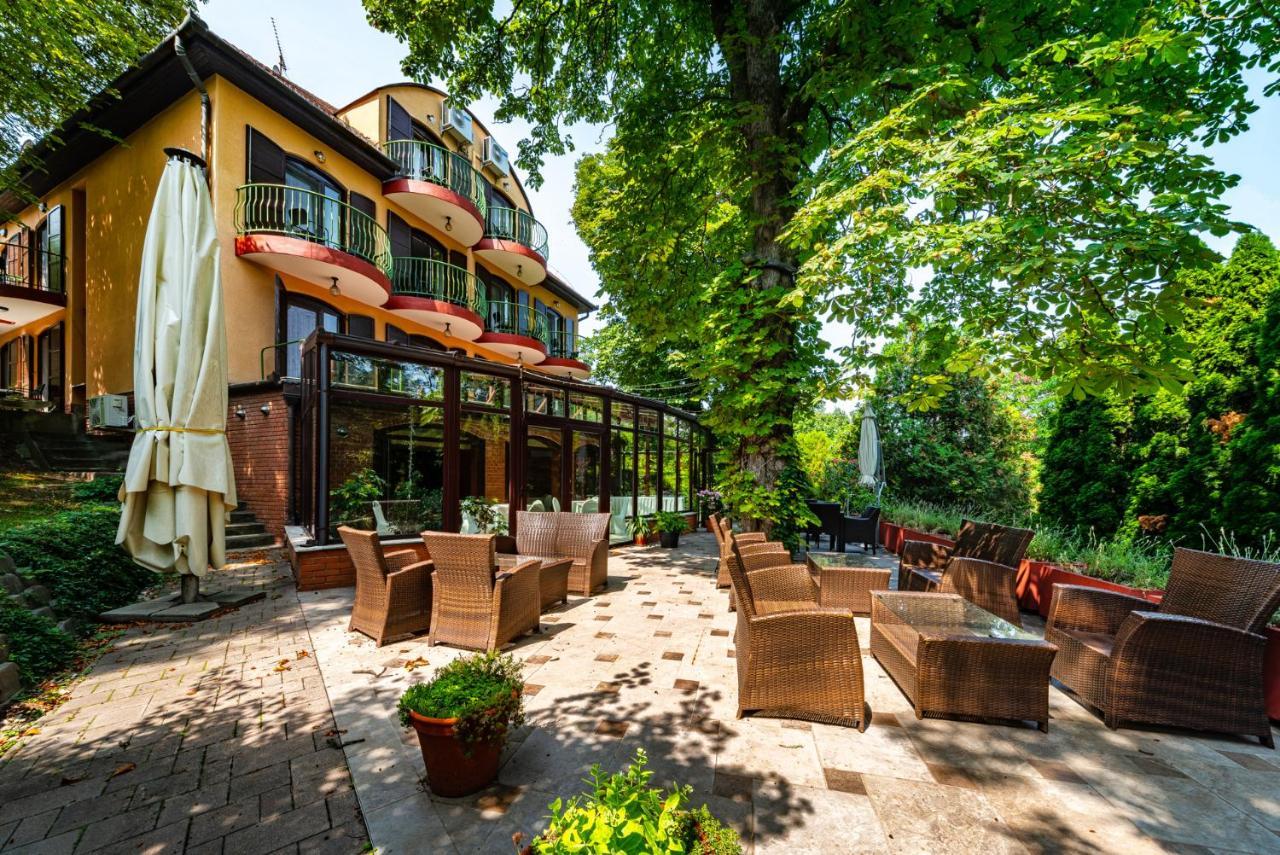 Hotel Bobbio Budapest Ngoại thất bức ảnh