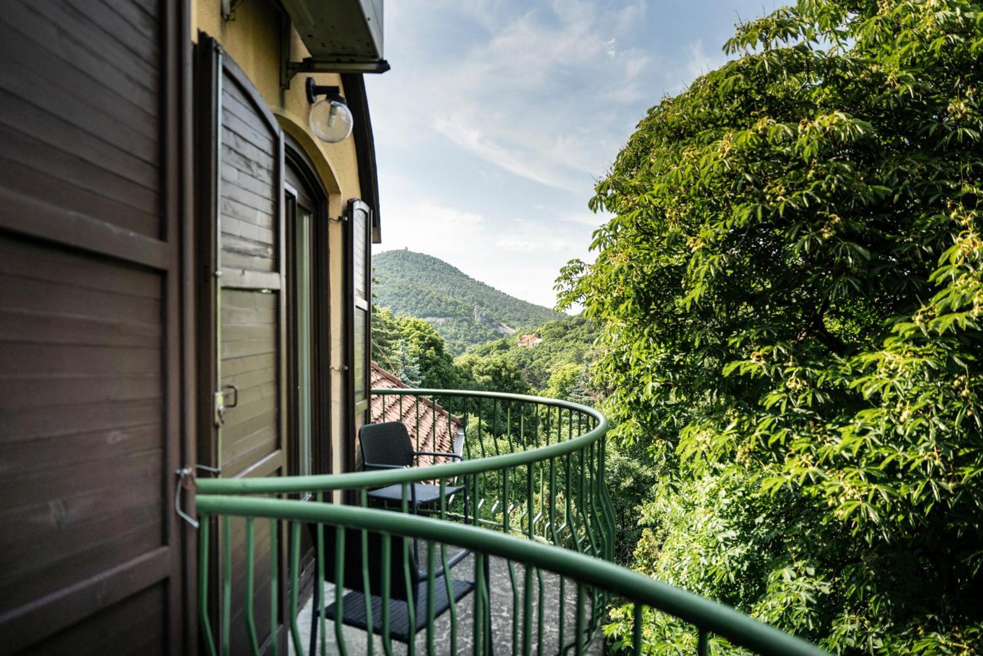Hotel Bobbio Budapest Ngoại thất bức ảnh