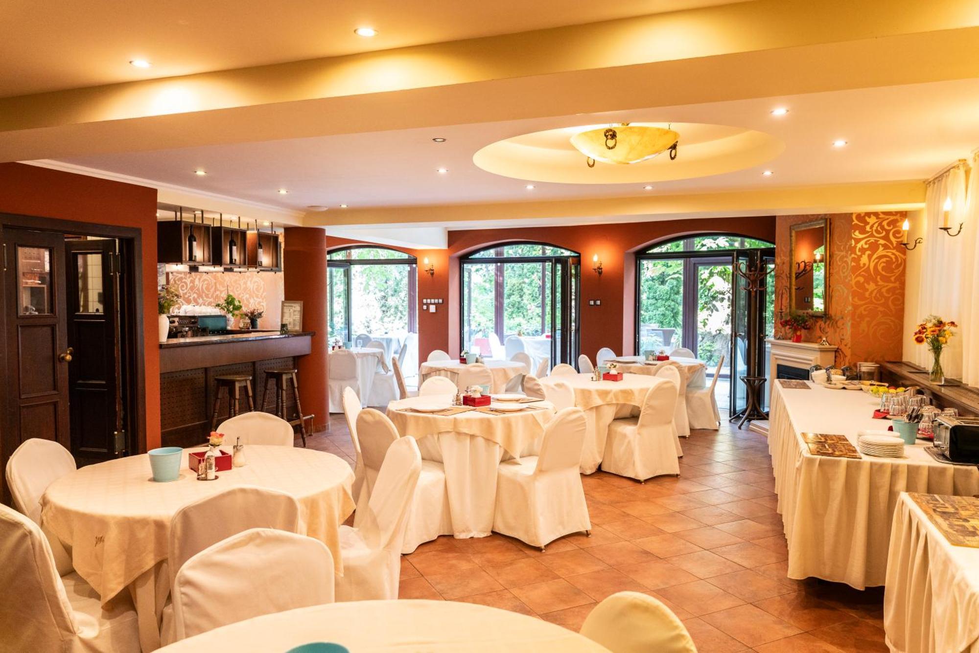 Hotel Bobbio Budapest Ngoại thất bức ảnh