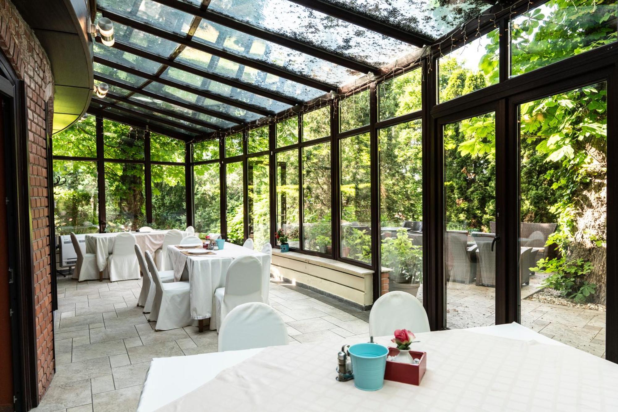 Hotel Bobbio Budapest Ngoại thất bức ảnh