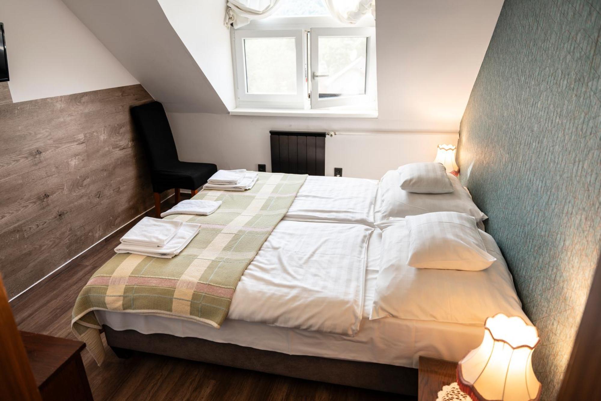 Hotel Bobbio Budapest Ngoại thất bức ảnh