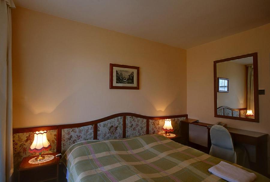 Hotel Bobbio Budapest Ngoại thất bức ảnh