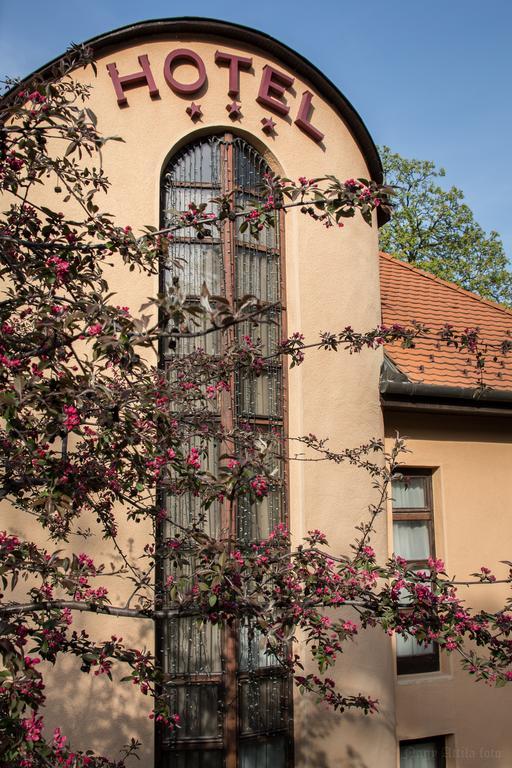 Hotel Bobbio Budapest Ngoại thất bức ảnh