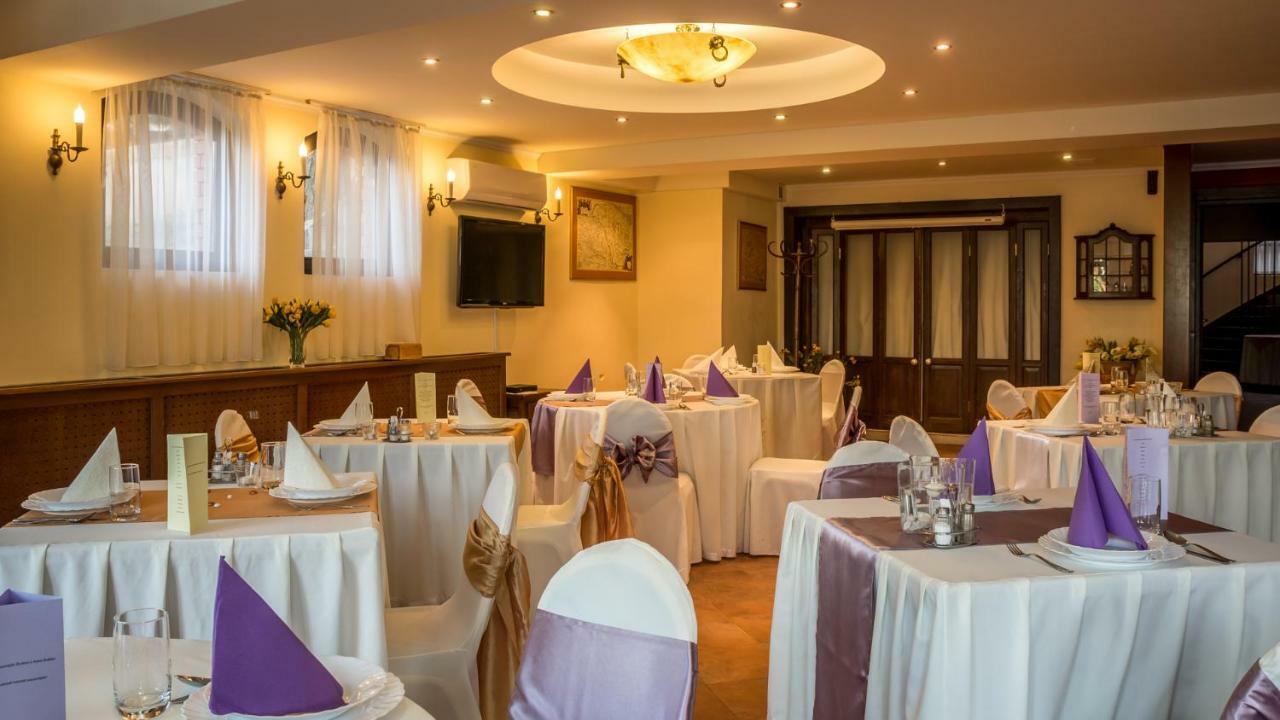 Hotel Bobbio Budapest Ngoại thất bức ảnh