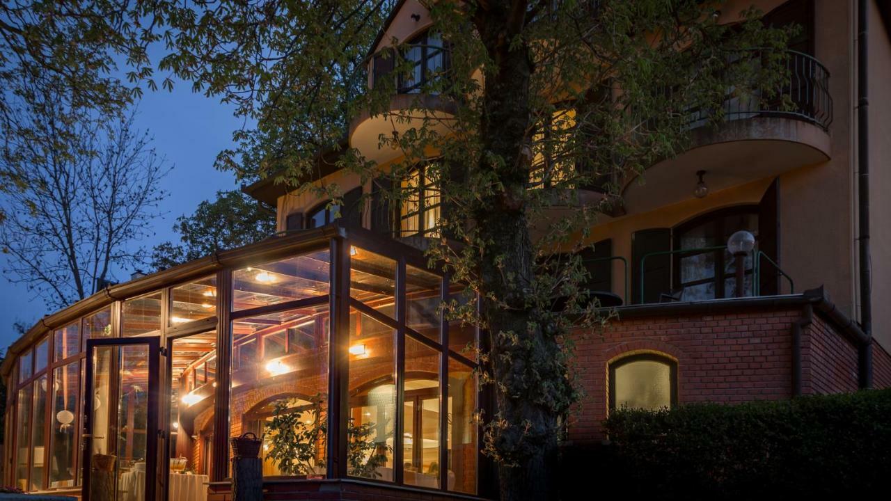 Hotel Bobbio Budapest Ngoại thất bức ảnh